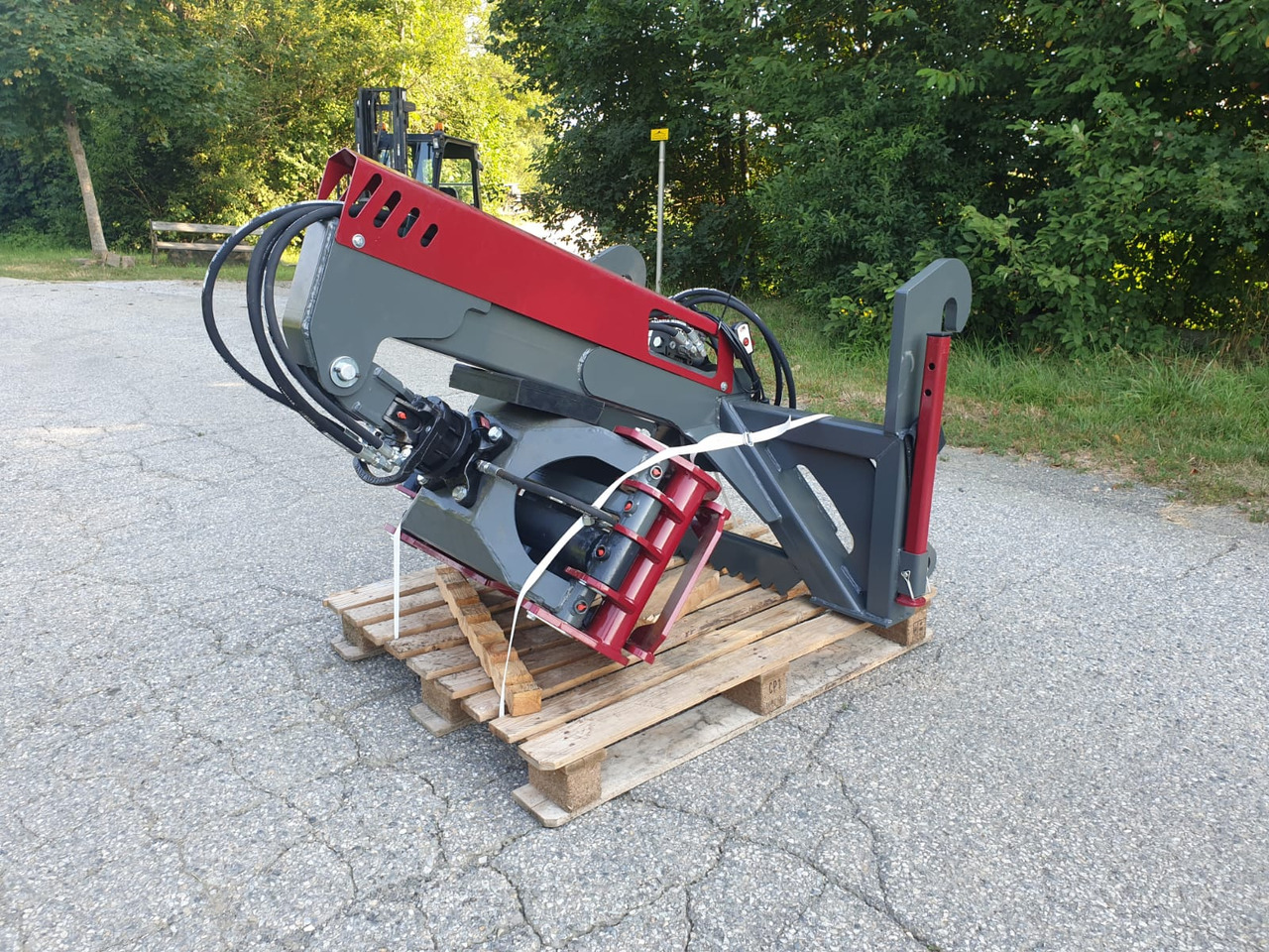 Hydraulic forwarding tongs for telehandlers - Grijper voor Telescooplader: afbeelding 2 Hydraulic forwarding tongs for telehandlers - Grijper voor Telescooplader: afbeelding 2