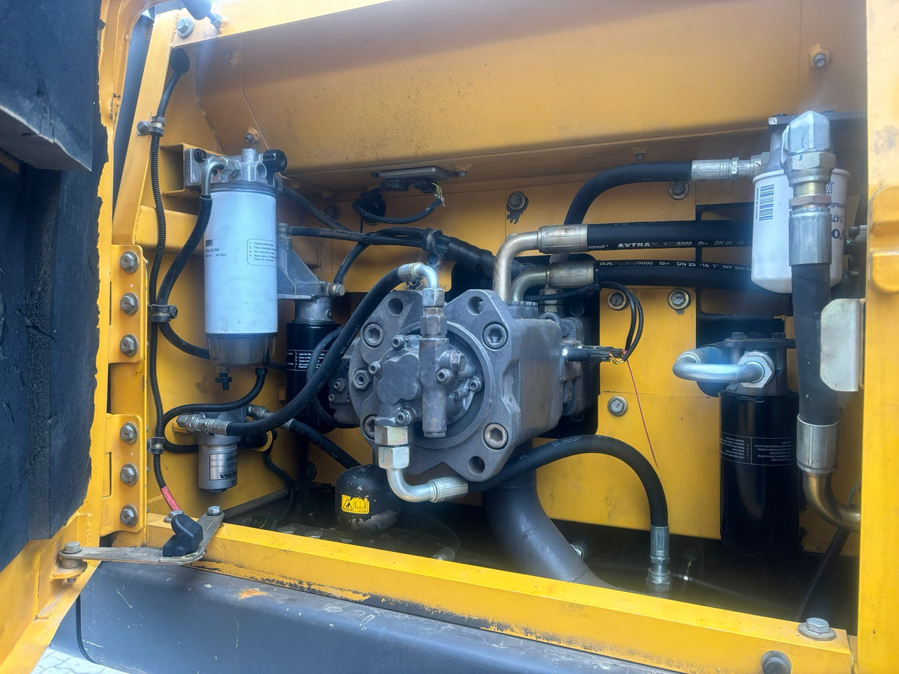 Rupsgraafmachine Volvo EC 220 DL: afbeelding 10 Rupsgraafmachine Volvo EC 220 DL: afbeelding 10