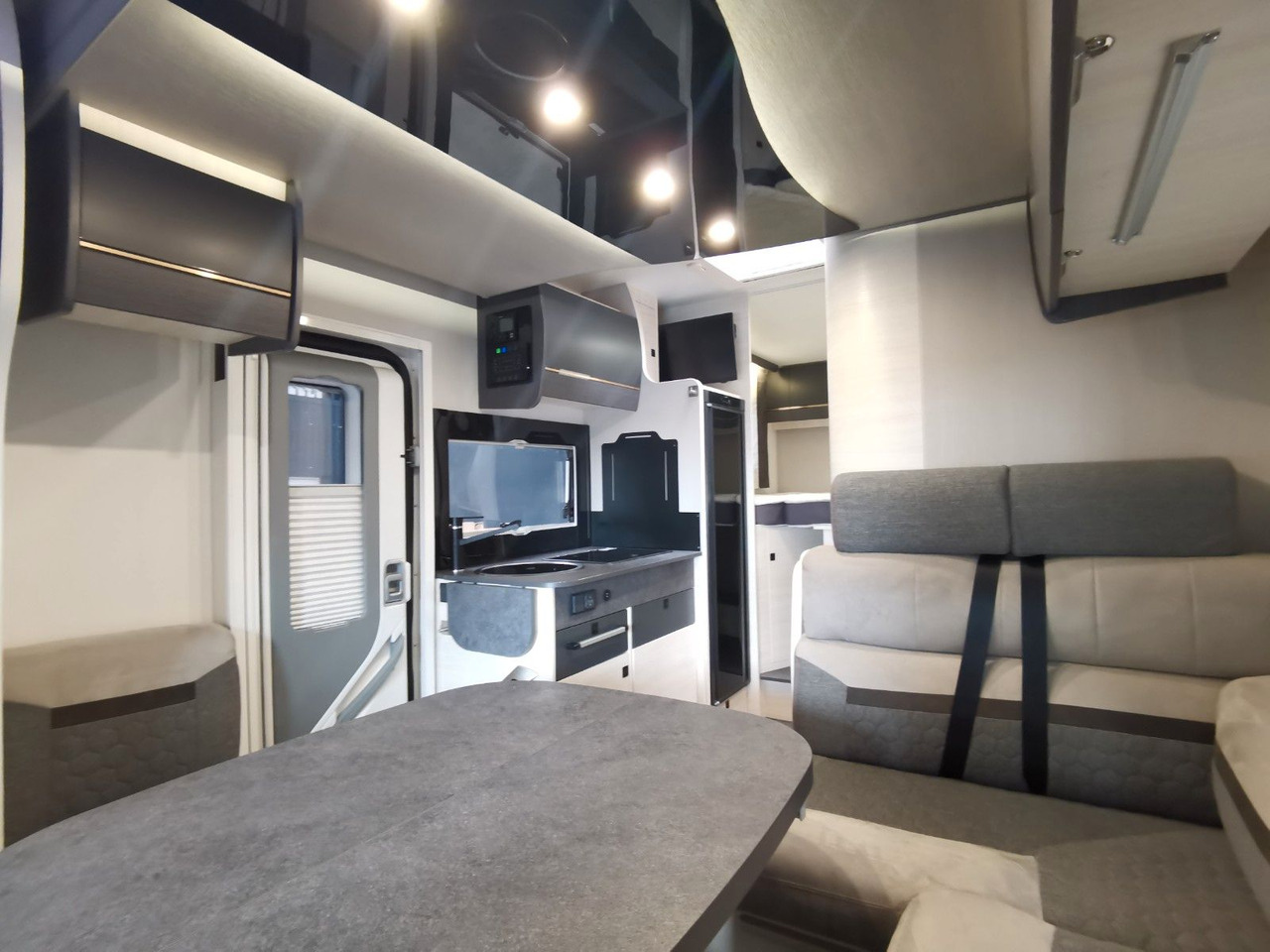 Half integraal camper Chausson 627 GA TITANIUM -PREMIUM /EINZELBETTEN & HUBBETT: afbeelding 13