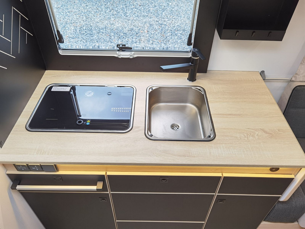 Half integraal camper Chausson 640 TITANIUM / MODELL 2026 / 165PS / XXL-HUBBETT: afbeelding 10 Half integraal camper Chausson 640 TITANIUM / MODELL 2026 / 165PS / XXL-HUBBETT: afbeelding 10