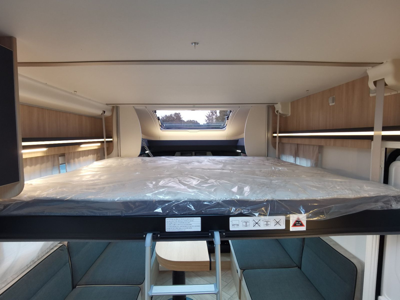 Half integraal camper Chausson 640 TITANIUM / MODELL 2026 / 165PS / XXL-HUBBETT: afbeelding 9 Half integraal camper Chausson 640 TITANIUM / MODELL 2026 / 165PS / XXL-HUBBETT: afbeelding 9