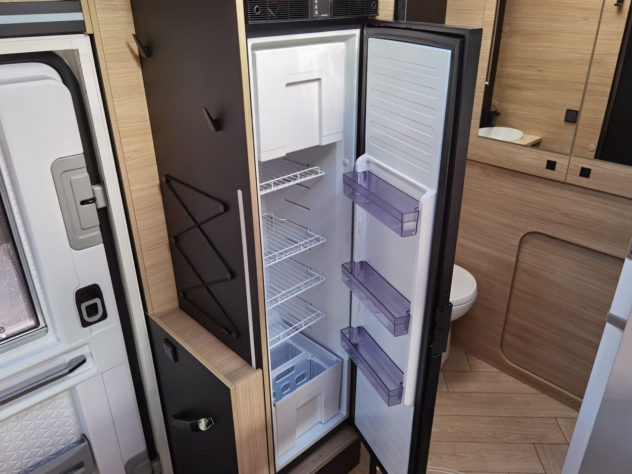 Half integraal camper Chausson 650 TITANIUM / - 2026 - / 165PS - 8G. / HUBBETT: afbeelding 18 Half integraal camper Chausson 650 TITANIUM / - 2026 - / 165PS - 8G. / HUBBETT: afbeelding 18