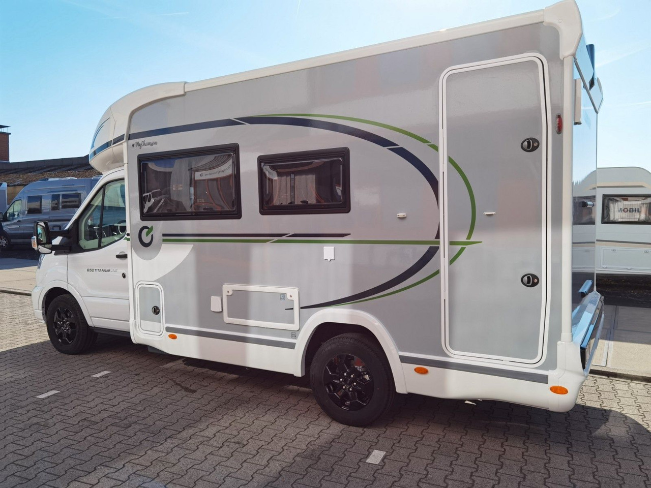 Chausson 650 TITANIUM / - 2026 - / 165PS - 8G. / HUBBETT - Half integraal camper: afbeelding 5 Chausson 650 TITANIUM / - 2026 - / 165PS - 8G. / HUBBETT - Half integraal camper: afbeelding 5
