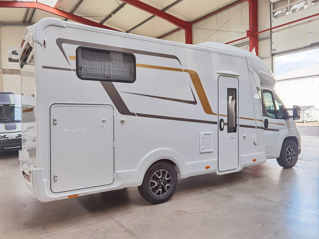 Eura Mobil PROFILA RS 695 EB /-2026-/ HUBBETT& EINZELBETTEN - Half integraal camper: afbeelding 4 Eura Mobil PROFILA RS 695 EB /-2026-/ HUBBETT& EINZELBETTEN - Half integraal camper: afbeelding 4