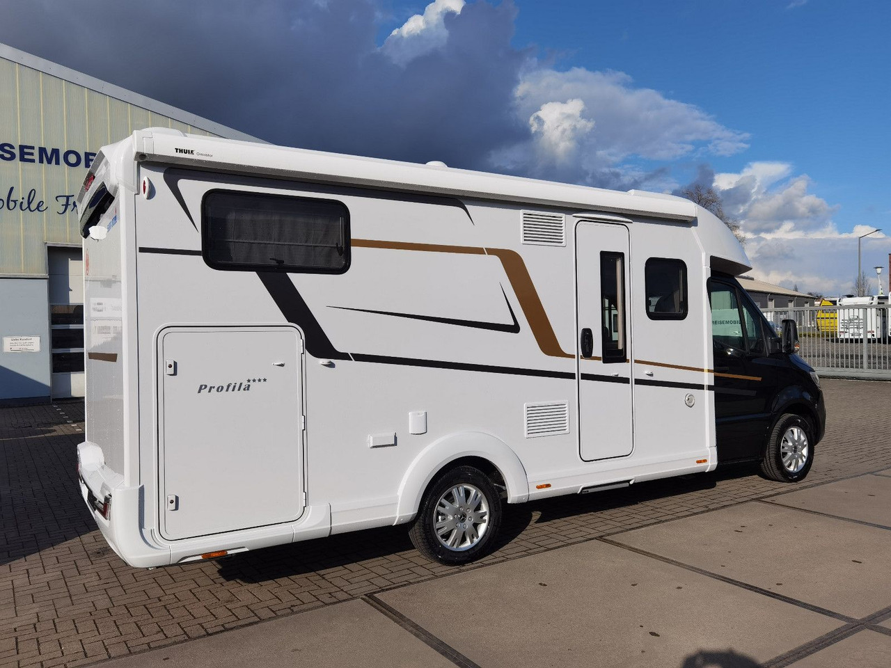 Eura Mobil PROFILA T 726 EF -MOD. 2025 -MONDIAL PLUS & S-P. - Half integraal camper: afbeelding 4 Eura Mobil PROFILA T 726 EF -MOD. 2025 -MONDIAL PLUS & S-P. - Half integraal camper: afbeelding 4