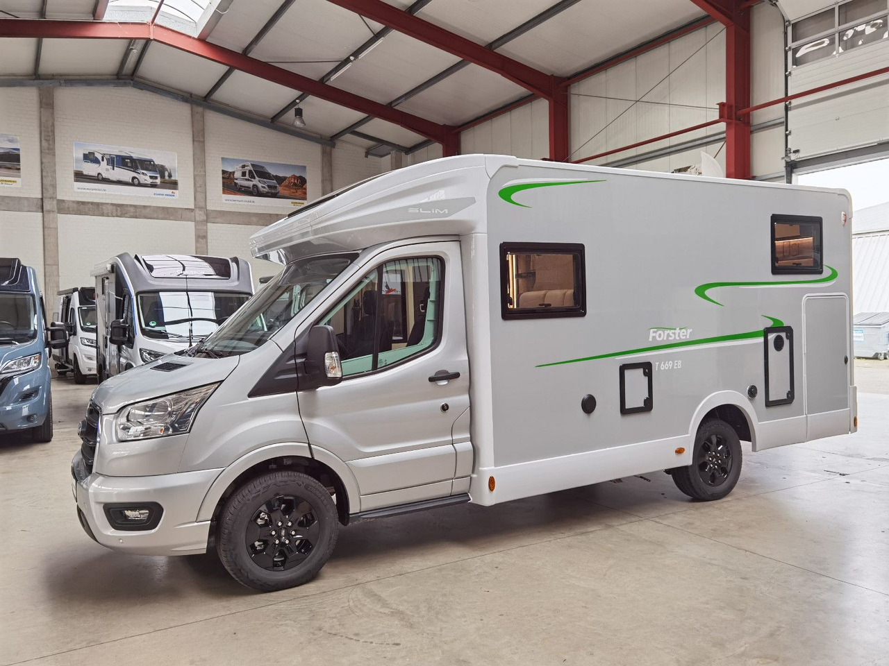 Forster T 669 EBN COUPÈ / -2025-/165PS/ SILVER - EDITION - Half integraal camper: afbeelding 4 Forster T 669 EBN COUPÈ / -2025-/165PS/ SILVER - EDITION - Half integraal camper: afbeelding 4