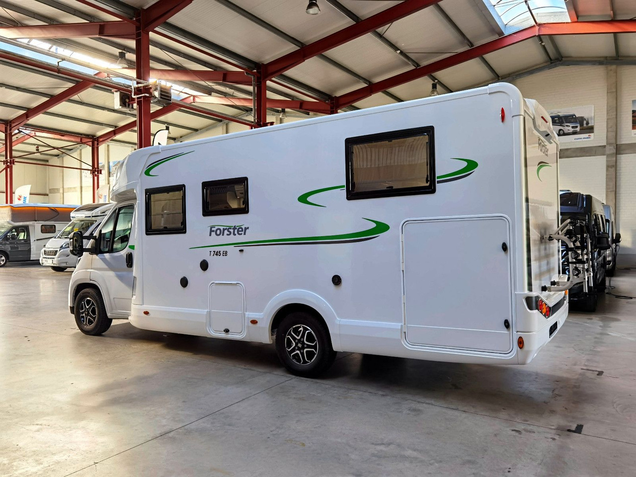 Forster T 745 EB /-MODELL 2025- / EINZELBETTEN & RAUMBAD - Half integraal camper: afbeelding 4 Forster T 745 EB /-MODELL 2025- / EINZELBETTEN & RAUMBAD - Half integraal camper: afbeelding 4
