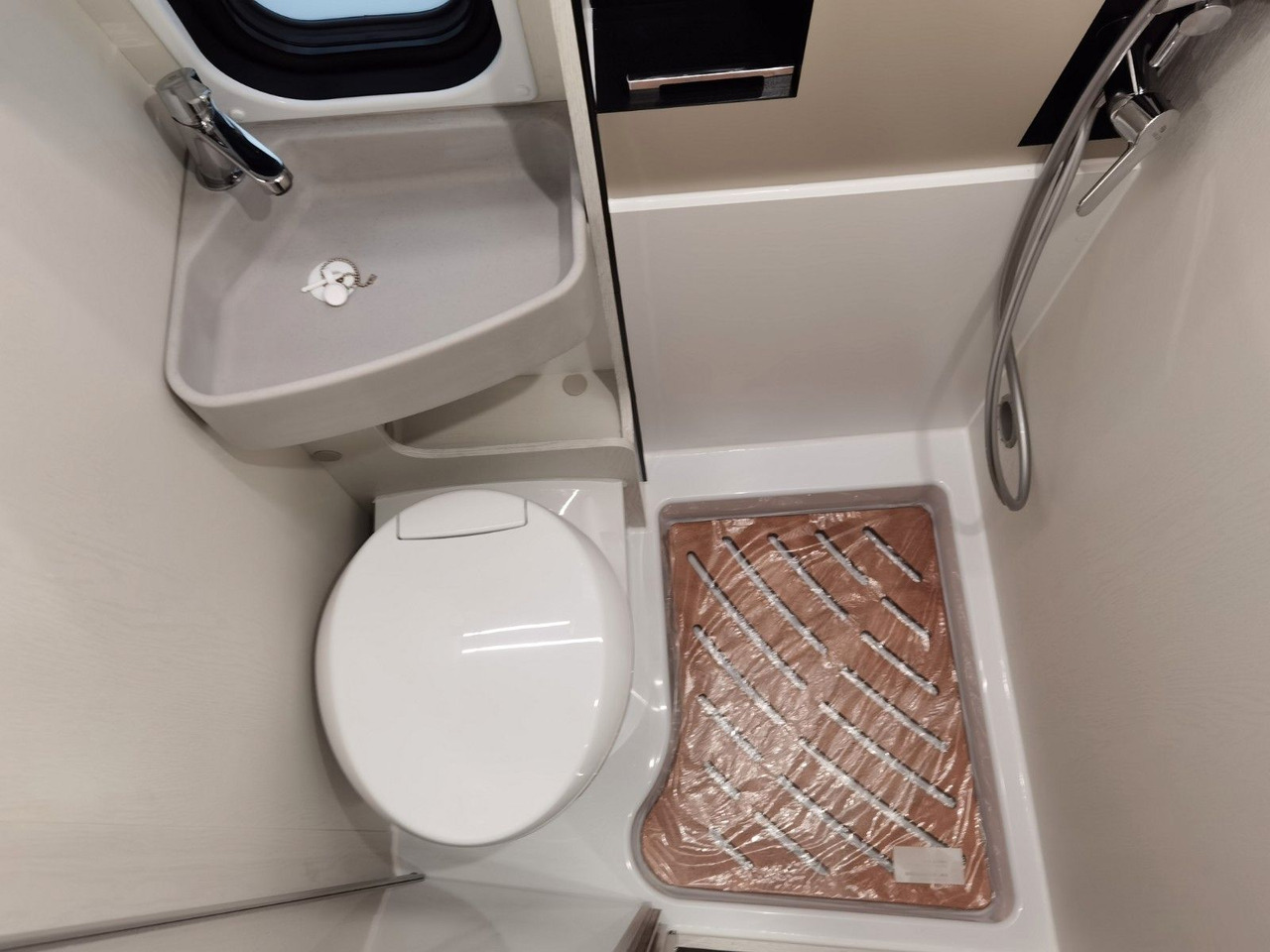 Leasing  Karmann DAVIS 620 LIFESTYLE/-2026-/ 140PS / EINZELBETTEN Karmann DAVIS 620 LIFESTYLE/-2026-/ 140PS / EINZELBETTEN: afbeelding 19