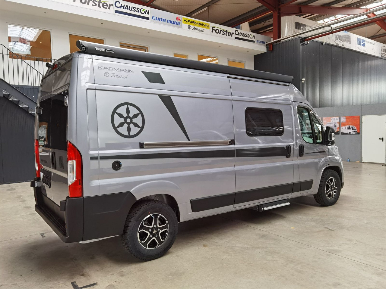Karmann DEXTER 600 /- 2026-/ 8G.AUTOMATIK/ EINZELBETTEN - Buscamper: afbeelding 4 Karmann DEXTER 600 /- 2026-/ 8G.AUTOMATIK/ EINZELBETTEN - Buscamper: afbeelding 4