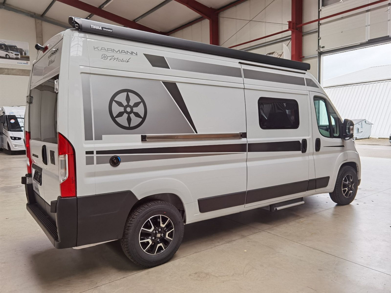 Karmann DEXTER 600 / -2026-/ EINZELBETTEN & BAR-VERSION - Buscamper: afbeelding 4 Karmann DEXTER 600 / -2026-/ EINZELBETTEN & BAR-VERSION - Buscamper: afbeelding 4