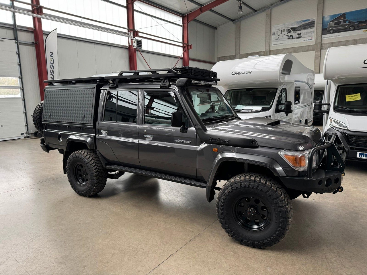 Toyota TOYOTA LAND CRUISER GRJ 79 DC - VX LIMITED - Personenwagen: afbeelding 4 Toyota TOYOTA LAND CRUISER GRJ 79 DC - VX LIMITED - Personenwagen: afbeelding 4
