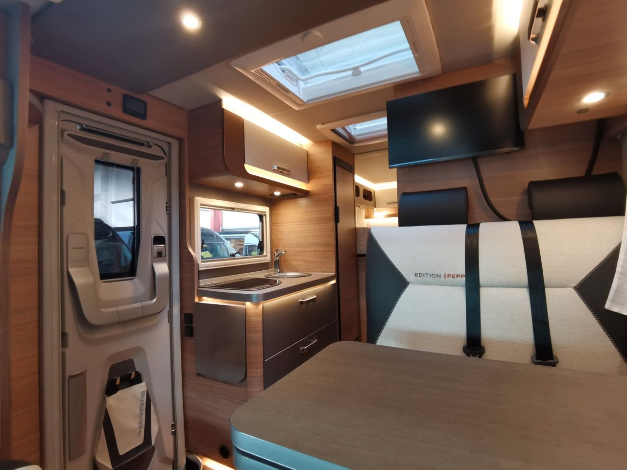 Half integraal camper Weinsberg CARACOMPACT 600 MEG EDITION PEPPER / MODELL 2025: afbeelding 12
