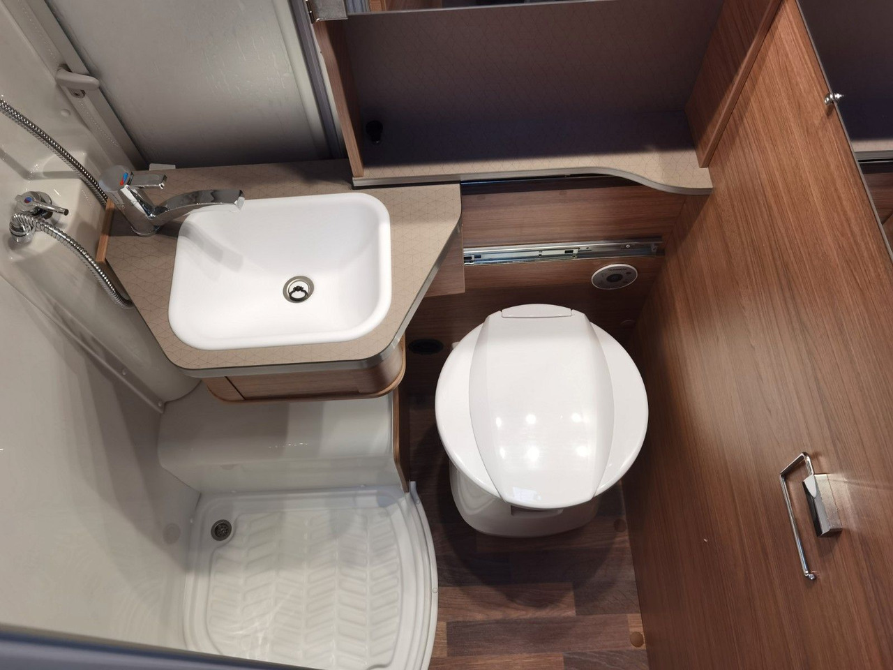Half integraal camper Weinsberg CARACOMPACT 600 MEG EDITION PEPPER / MODELL 2025: afbeelding 20
