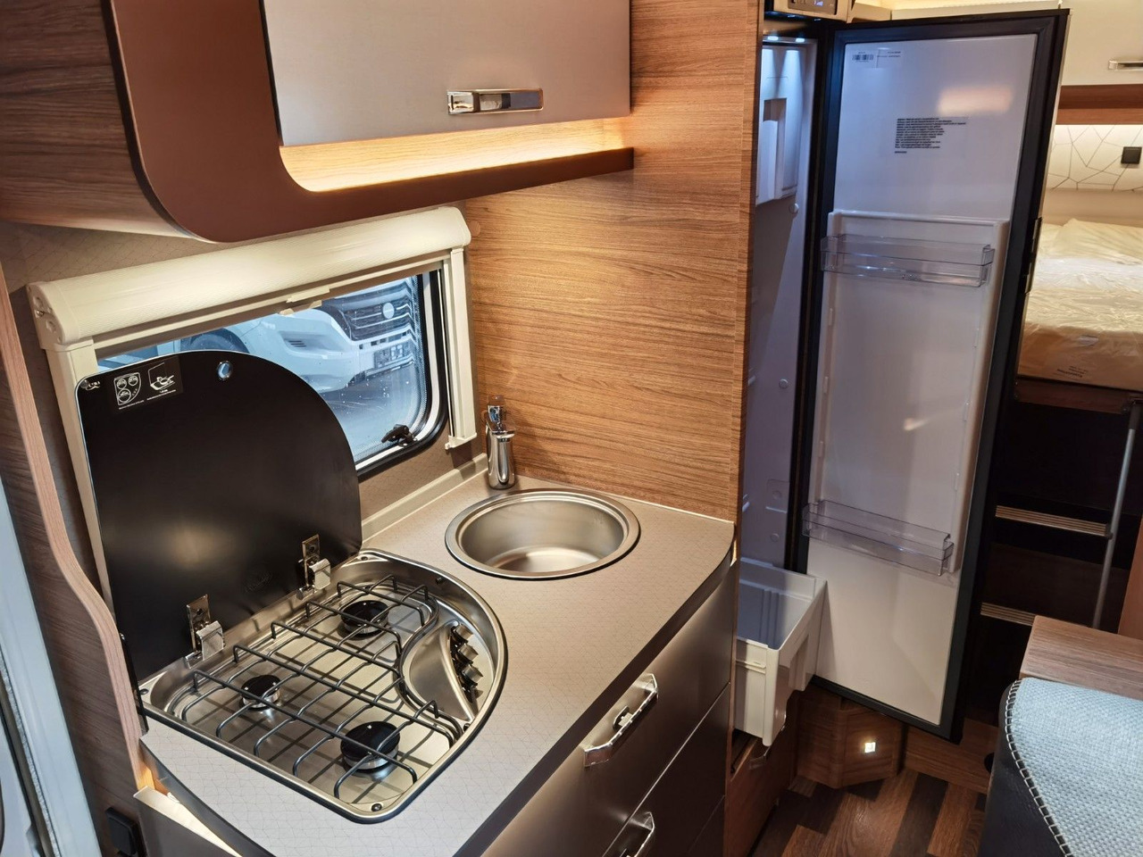 Half integraal camper Weinsberg CARACOMPACT 600 MEG PEPPER / MODELL 2026: afbeelding 17