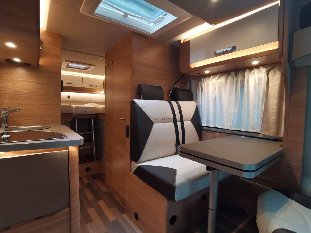 Half integraal camper Weinsberg CARACOMPACT 600 MEG PEPPER / MODELL 2026: afbeelding 16