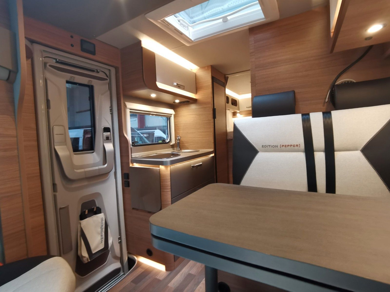 Half integraal camper Weinsberg CARACOMPACT 600 MEG PEPPER / MODELL 2026: afbeelding 14