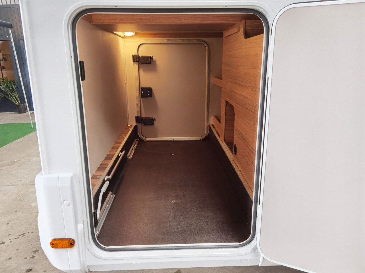 Half integraal camper Weinsberg CARACOMPACT 600 MEG PEPPER / MODELL 2026: afbeelding 12