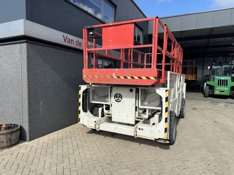 Genie Genie GS 3390 RT Schaarhoogwerker / Scissor Lift / Arbeitsbuhne 12mtr werkhoogte 4x4 Deutz DIESEL 2014 - Schaarlift: afbeelding 3 Genie Genie GS 3390 RT Schaarhoogwerker / Scissor Lift / Arbeitsbuhne 12mtr werkhoogte 4x4 Deutz DIESEL 2014 - Schaarlift: afbeelding 3