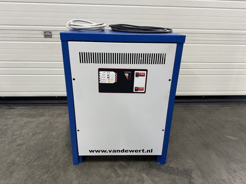 VEB Heftruck Accu lader / Forklift Charger New 48V / 80V More in stock. - Intern transport: afbeelding 1 VEB Heftruck Accu lader / Forklift Charger New 48V / 80V More in stock. - Intern transport: afbeelding 1