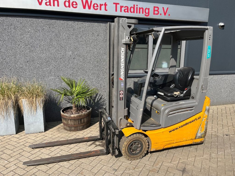 Jungheinrich EFG215 EFG215 triplo460 freelift sideshift 2016 heftruck forklift electrisch - Elektrische heftruck: afbeelding 2 Jungheinrich EFG215 EFG215 triplo460 freelift sideshift 2016 heftruck forklift electrisch - Elektrische heftruck: afbeelding 2