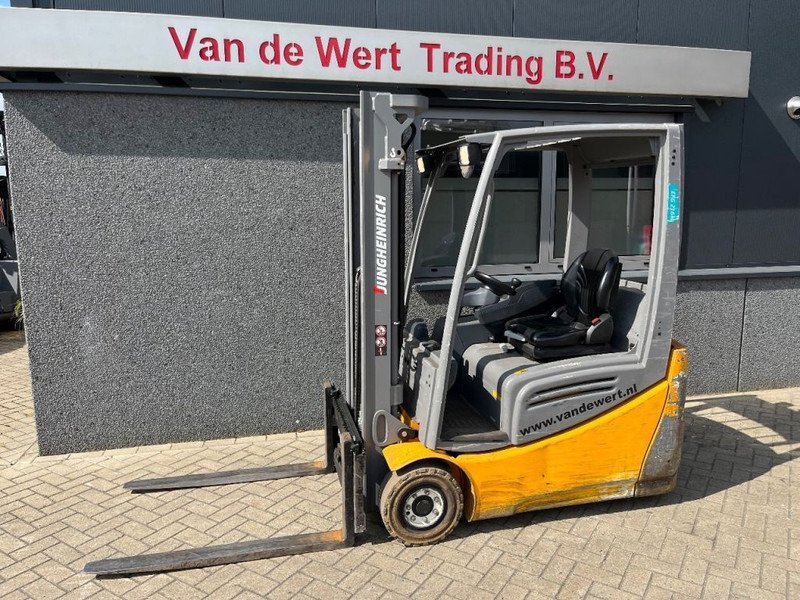 Jungheinrich EFG216K Heftruck Jungheinrich EFG216K Duplo 330 Freelift/Sideshift/4e functie Elektrisch 2016 - Elektrische heftruck: afbeelding 2 Jungheinrich EFG216K Heftruck Jungheinrich EFG216K Duplo 330 Freelift/Sideshift/4e functie Elektrisch 2016 - Elektrische heftruck: afbeelding 2