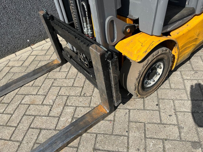 Jungheinrich EFG216K Heftruck Jungheinrich EFG216K Duplo 330 Freelift/Sideshift/4e functie Elektrisch 2016 - Elektrische heftruck: afbeelding 5 Jungheinrich EFG216K Heftruck Jungheinrich EFG216K Duplo 330 Freelift/Sideshift/4e functie Elektrisch 2016 - Elektrische heftruck: afbeelding 5