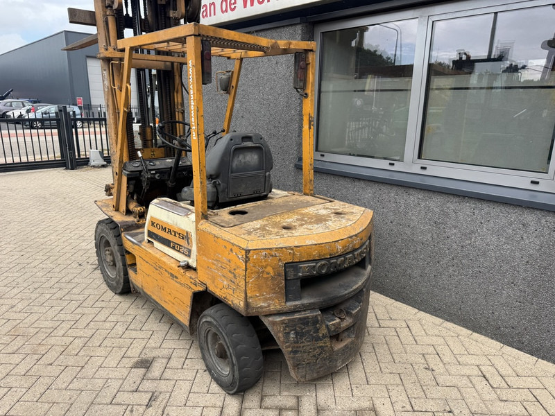 Komatsu FD25-8 Triplo 600 Freelift / 3e Functie Isuzu Diesel - Diesel heftruck: afbeelding 4 Komatsu FD25-8 Triplo 600 Freelift / 3e Functie Isuzu Diesel - Diesel heftruck: afbeelding 4