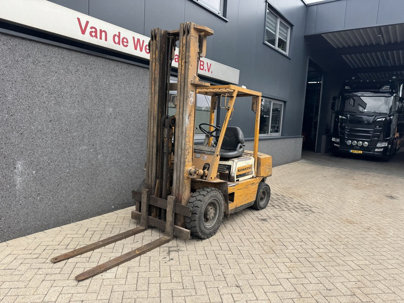 Komatsu FD25-8 Triplo 600 Freelift / 3e Functie Isuzu Diesel - Diesel heftruck: afbeelding 3 Komatsu FD25-8 Triplo 600 Freelift / 3e Functie Isuzu Diesel - Diesel heftruck: afbeelding 3
