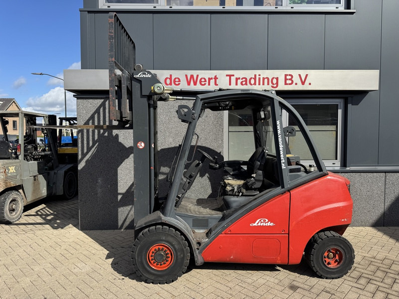 Linde H35D triplo550 Freelift / Sideshift 2007 VW DIESEL - Diesel heftruck: afbeelding 5 Linde H35D triplo550 Freelift / Sideshift 2007 VW DIESEL - Diesel heftruck: afbeelding 5