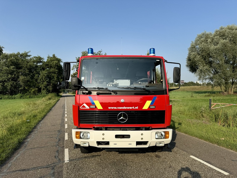 Mercedes-Benz 1124 - Brandweerwagen: afbeelding 3 Mercedes-Benz 1124 - Brandweerwagen: afbeelding 3