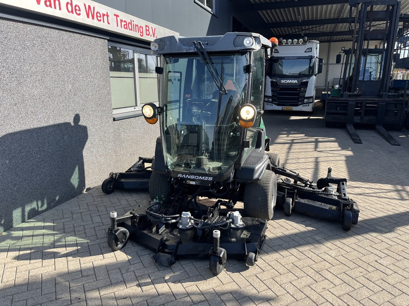 Ransomes Ransomes MP653 3 delige grasmaaier gazonmaaier 2016 8400uur KUBOTA DIESEL 653 - Gazonmaaier: afbeelding 4 Ransomes Ransomes MP653 3 delige grasmaaier gazonmaaier 2016 8400uur KUBOTA DIESEL 653 - Gazonmaaier: afbeelding 4