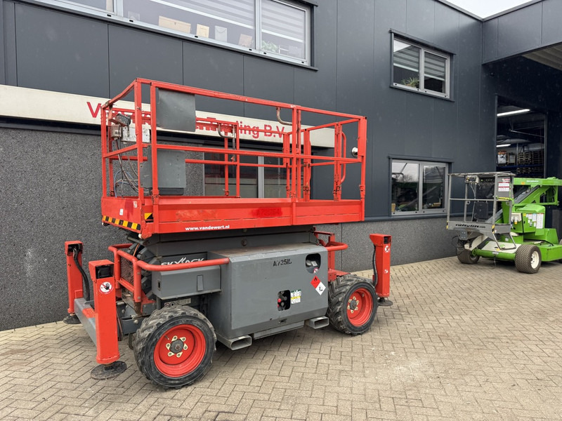 Skyjack SJ 6832RT Schaarhoogwerker / Scissor / Arbeitsbuhne 2016 4X4 Kubota Diesel 12M Werkhoogte - Schaarlift: afbeelding 2 Skyjack SJ 6832RT Schaarhoogwerker / Scissor / Arbeitsbuhne 2016 4X4 Kubota Diesel 12M Werkhoogte - Schaarlift: afbeelding 2