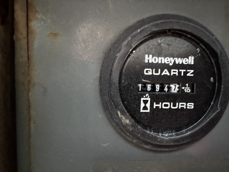 Schaarlift Skyjack SJ 6832RT Schaarhoogwerker / Scissor / Arbeitsbuhne 2016 4X4 Kubota Diesel 12M Werkhoogte: afbeelding 10 Schaarlift Skyjack SJ 6832RT Schaarhoogwerker / Scissor / Arbeitsbuhne 2016 4X4 Kubota Diesel 12M Werkhoogte: afbeelding 10