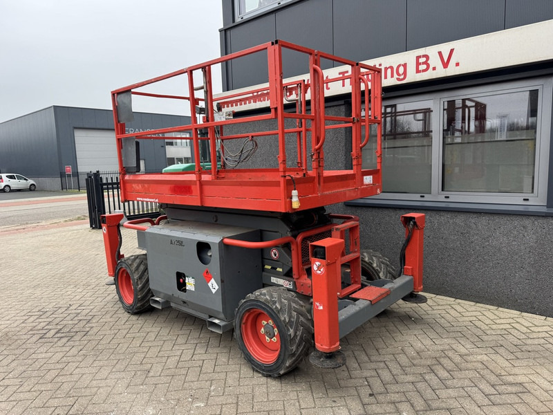 Skyjack SJ 6832RT Schaarhoogwerker / Scissor / Arbeitsbuhne 2016 4X4 Kubota Diesel 12M Werkhoogte - Schaarlift: afbeelding 4 Skyjack SJ 6832RT Schaarhoogwerker / Scissor / Arbeitsbuhne 2016 4X4 Kubota Diesel 12M Werkhoogte - Schaarlift: afbeelding 4