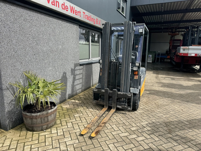 Still R60-25 Triplo 485 Freelift/Sideshift/4e functie elektrisch - Elektrische heftruck: afbeelding 3 Still R60-25 Triplo 485 Freelift/Sideshift/4e functie elektrisch - Elektrische heftruck: afbeelding 3