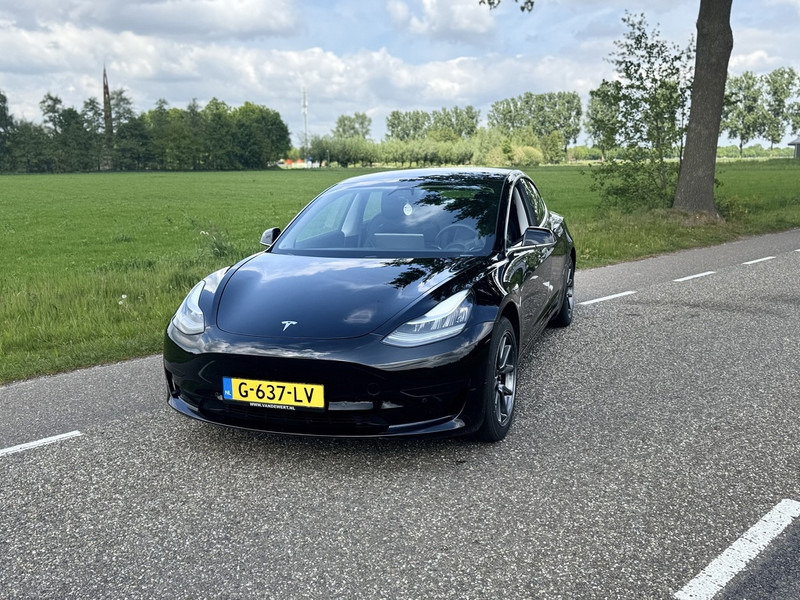 Tesla Model 3 - Sedan: afbeelding 3 Tesla Model 3 - Sedan: afbeelding 3