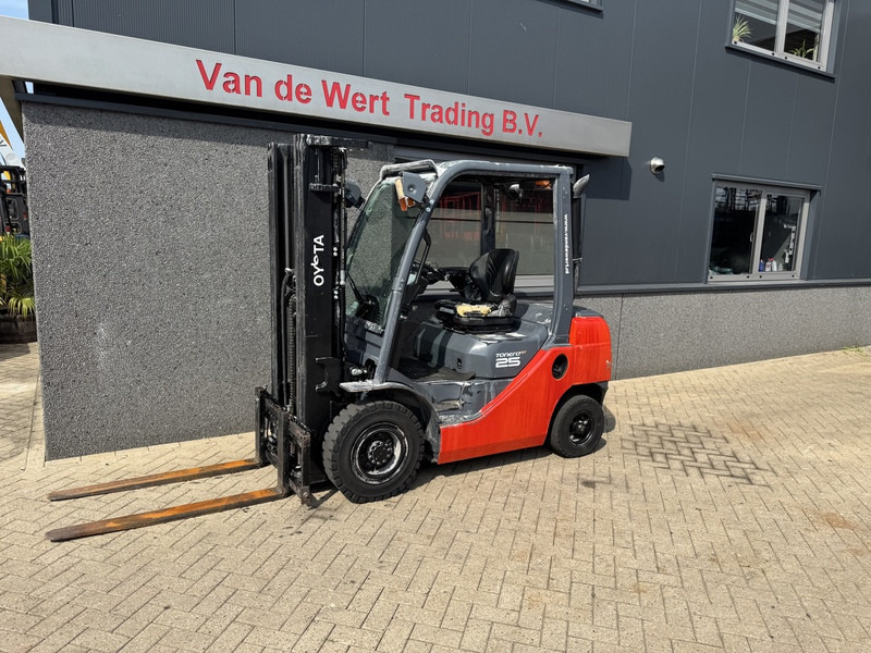 Toyota 06-8FDF25 Triplo 470 Freelift / Sideshift Diesel 2020 - Diesel heftruck: afbeelding 2 Toyota 06-8FDF25 Triplo 470 Freelift / Sideshift Diesel 2020 - Diesel heftruck: afbeelding 2