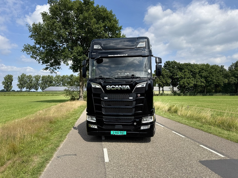 Scania S520 V8 4x2 Full Air - Automaat - Retarder - Euro 6 - I Park Cool - 2018 - Exhaust Pipe - TUV 02-2026 - Trekker: afbeelding 3 Scania S520 V8 4x2 Full Air - Automaat - Retarder - Euro 6 - I Park Cool - 2018 - Exhaust Pipe - TUV 02-2026 - Trekker: afbeelding 3