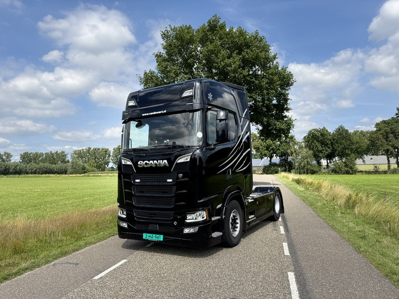 Scania S520 V8 4x2 Full Air - Automaat - Retarder - Euro 6 - I Park Cool - 2018 - Exhaust Pipe - TUV 02-2026 - Trekker: afbeelding 2 Scania S520 V8 4x2 Full Air - Automaat - Retarder - Euro 6 - I Park Cool - 2018 - Exhaust Pipe - TUV 02-2026 - Trekker: afbeelding 2