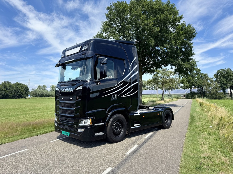 Scania S520 V8 4x2 Full Air - Automaat - Retarder - Euro 6 - I Park Cool - 2018 - TUV 02-2026 - Trekker: afbeelding 2 Scania S520 V8 4x2 Full Air - Automaat - Retarder - Euro 6 - I Park Cool - 2018 - TUV 02-2026 - Trekker: afbeelding 2