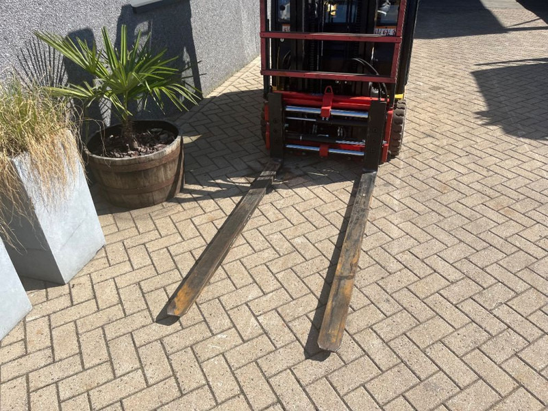 Yale ERP20VF duplo330 sideshift forkpositioner 2016 electrisch - Elektrische heftruck: afbeelding 4 Yale ERP20VF duplo330 sideshift forkpositioner 2016 electrisch - Elektrische heftruck: afbeelding 4