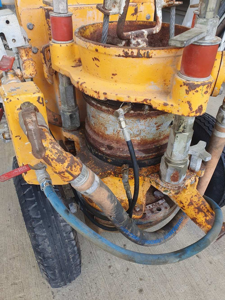 Aliva AL 246.5 Concrete spraying machine - Betonmachine: afbeelding 5 Aliva AL 246.5 Concrete spraying machine - Betonmachine: afbeelding 5
