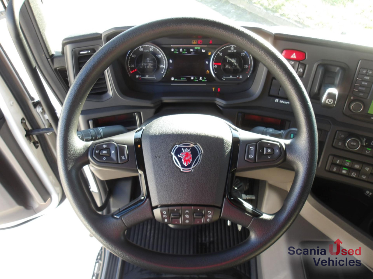 SCANIA R 460 A4x2NA / Schubbodenhydraulik - Trekker: afbeelding 2 SCANIA R 460 A4x2NA / Schubbodenhydraulik - Trekker: afbeelding 2