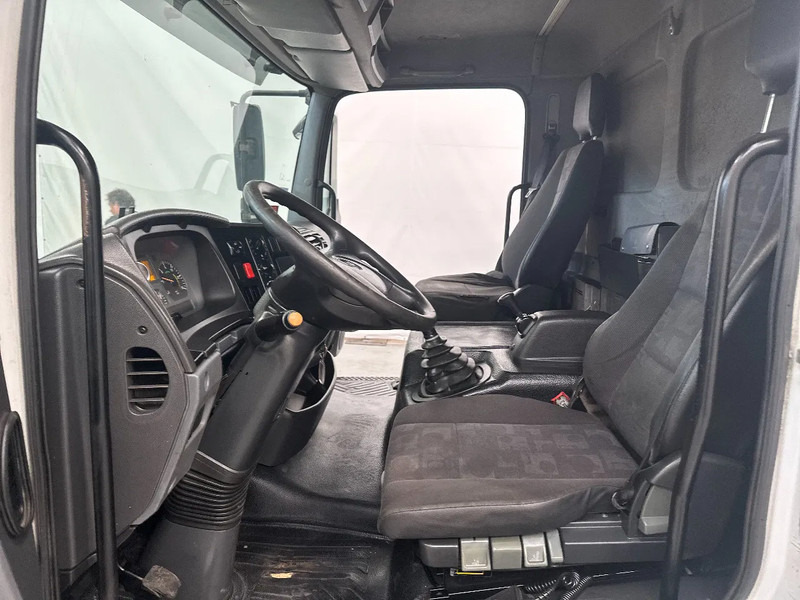 Interieur foto 1: Bakwagen Mercedes-Benz Atego 918