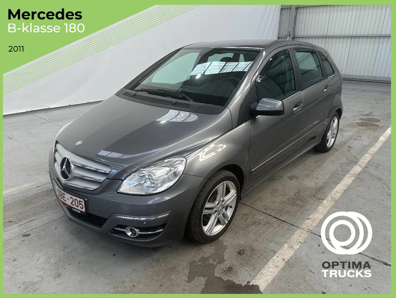 Mercedes-Benz B-Klasse 180 - Sedan: afbeelding 1 Mercedes-Benz B-Klasse 180 - Sedan: afbeelding 1