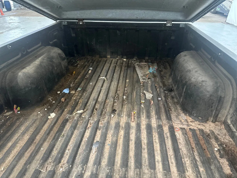 Nissan Navara 2.5 Di / EURO 3 - Personenwagen: afbeelding 5 Nissan Navara 2.5 Di / EURO 3 - Personenwagen: afbeelding 5