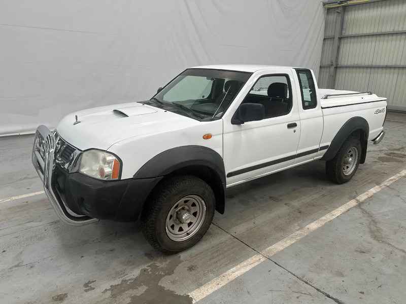 Nissan Navara 2.5 Di / EURO 3 - Personenwagen: afbeelding 1 Nissan Navara 2.5 Di / EURO 3 - Personenwagen: afbeelding 1