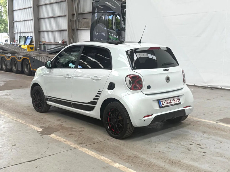 Smart Forfour ONE EQ / 100% ELECTRIC / BRABUS ALLOY WHEELS /EDITION ONE - Personenwagen: afbeelding 3 Smart Forfour ONE EQ / 100% ELECTRIC / BRABUS ALLOY WHEELS /EDITION ONE - Personenwagen: afbeelding 3