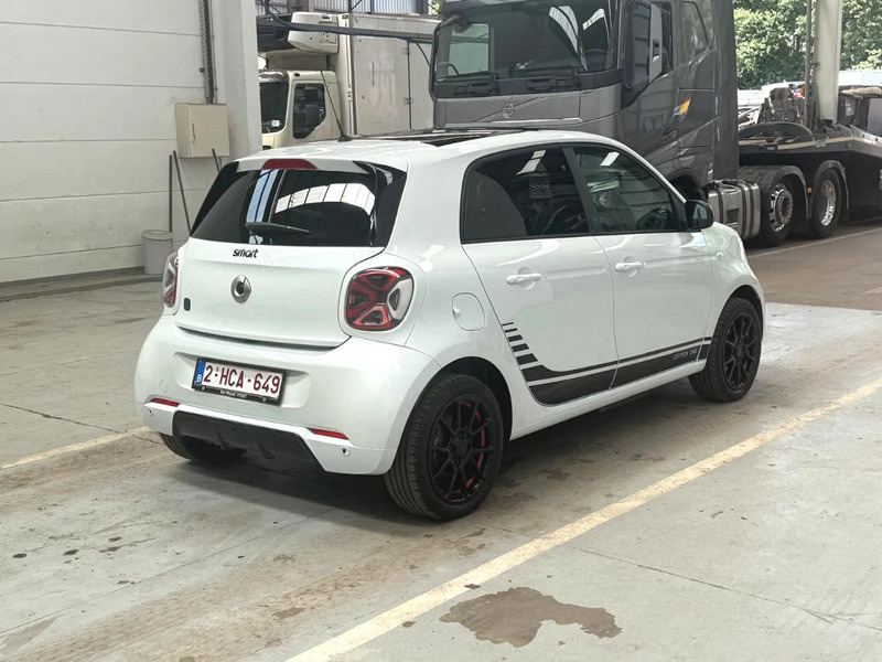 Smart Forfour ONE EQ / 100% ELECTRIC / BRABUS ALLOY WHEELS /EDITION ONE - Personenwagen: afbeelding 5 Smart Forfour ONE EQ / 100% ELECTRIC / BRABUS ALLOY WHEELS /EDITION ONE - Personenwagen: afbeelding 5