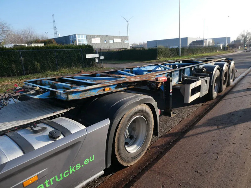 Van Hool 3B0049 30 ft - Containertransporter/ Wissellaadbak oplegger: afbeelding 4 Van Hool 3B0049 30 ft - Containertransporter/ Wissellaadbak oplegger: afbeelding 4